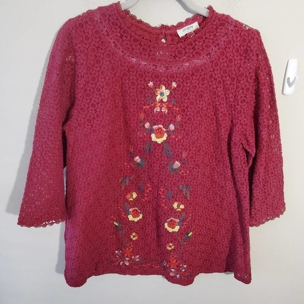 Umgee crocheted lace‎ floral embroidered blouse S